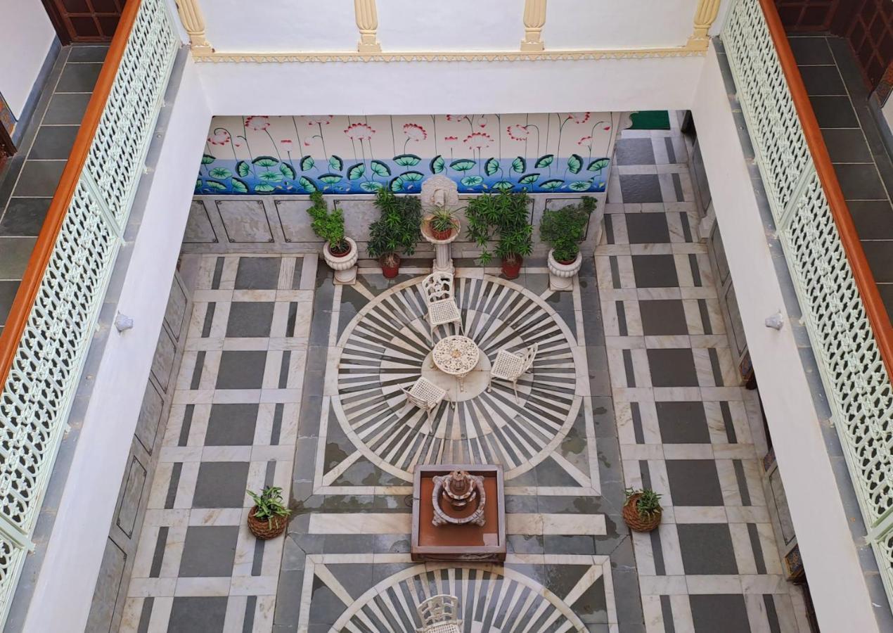 Hotel Mahendra Prakash