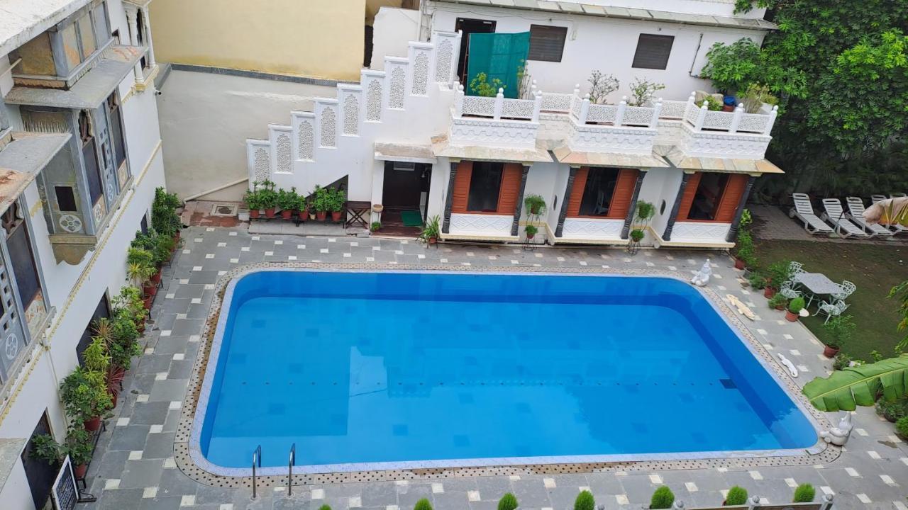 Hotel Mahendra Prakash 3*