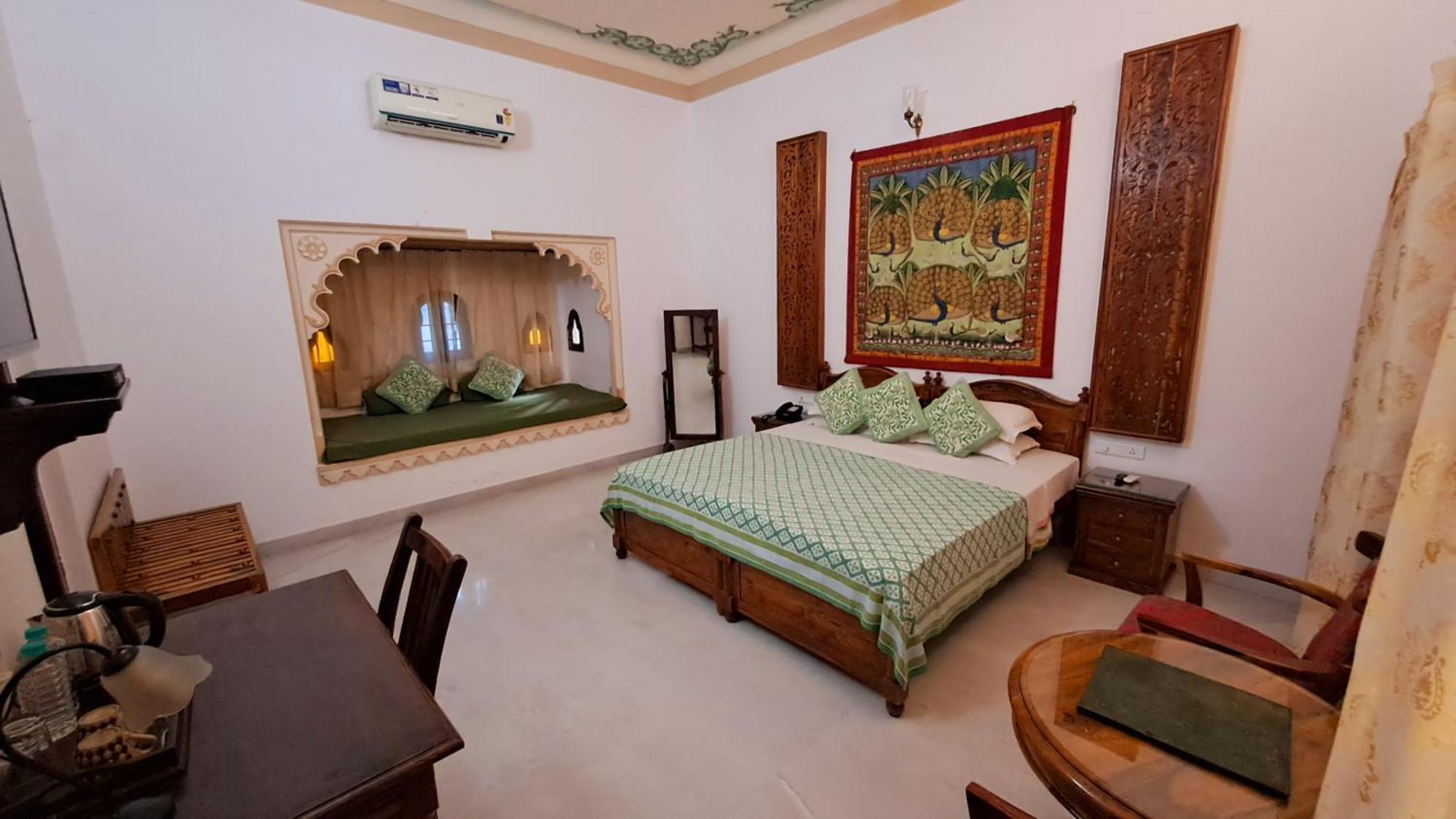 Hotel Mahendra Prakash Udaipur